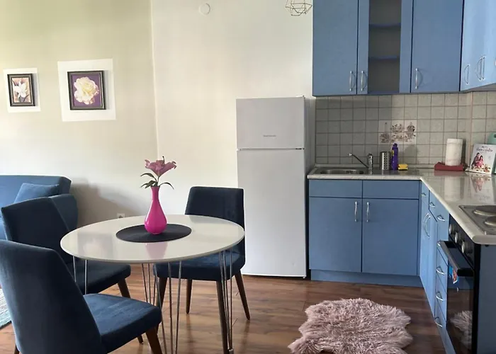 Old Bridge Apartment